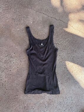 brown banana republic ribbed tank basic fitted top